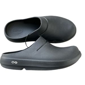 Oofos Black Clogs Mens 9 Women’s 11 NWOT